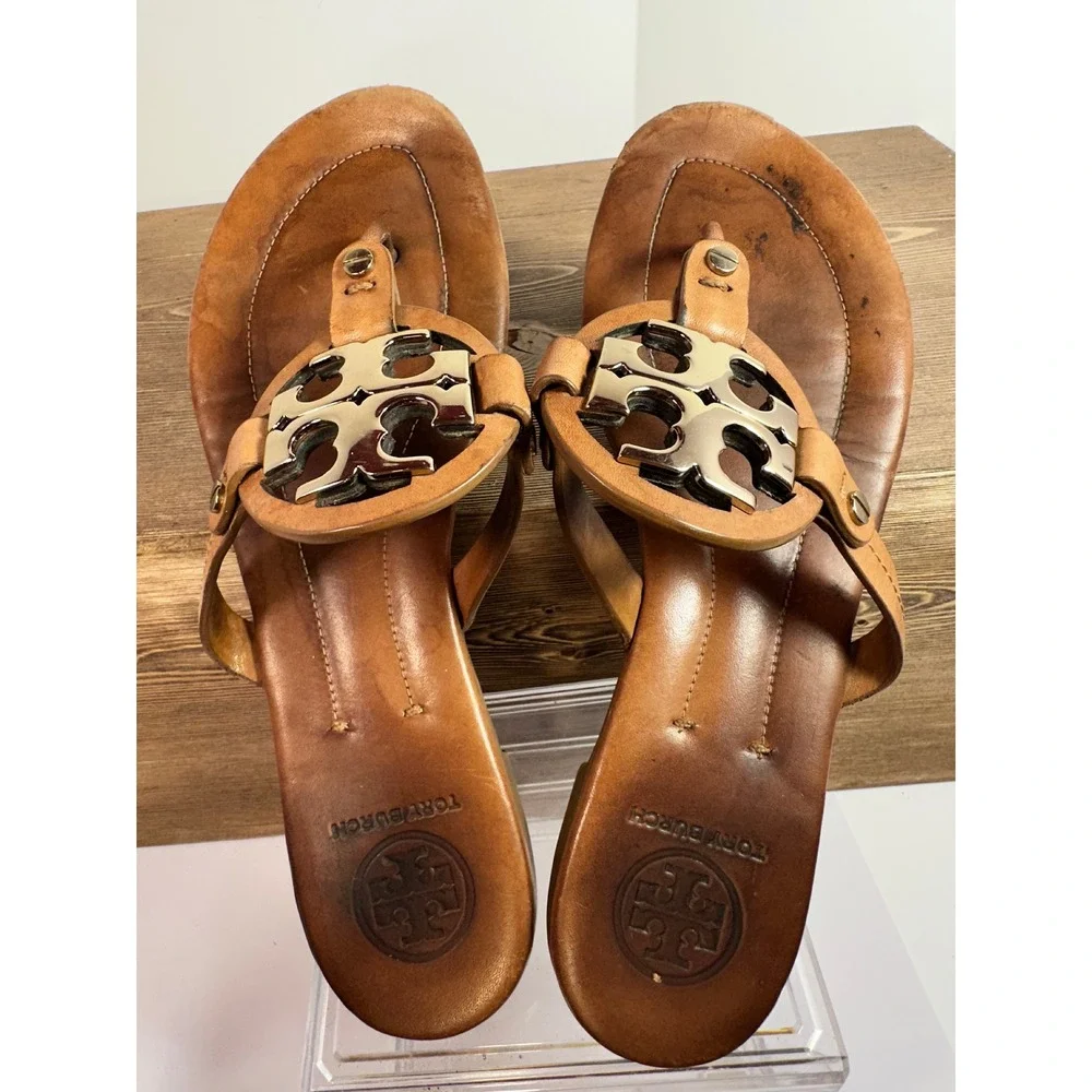 Tory Burch Mini Miller Sandals Women SZ 8 Brown Gold Logo Flip Flop Resort Boho